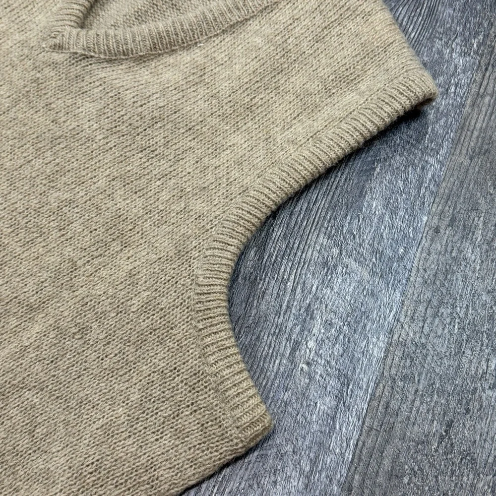 Columbia Knitwear Co **read notes